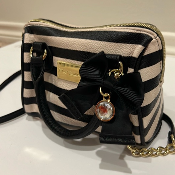 Betsey Johnson Tophandle Striped Black and Tan  Minibag Crossbody - Picture 3 of 9